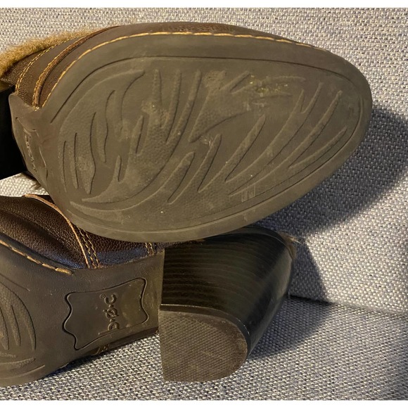 b.o.c. Woman’s leather clog size 7 brown leather faux fur inside and cuff heel - Picture 12 of 13